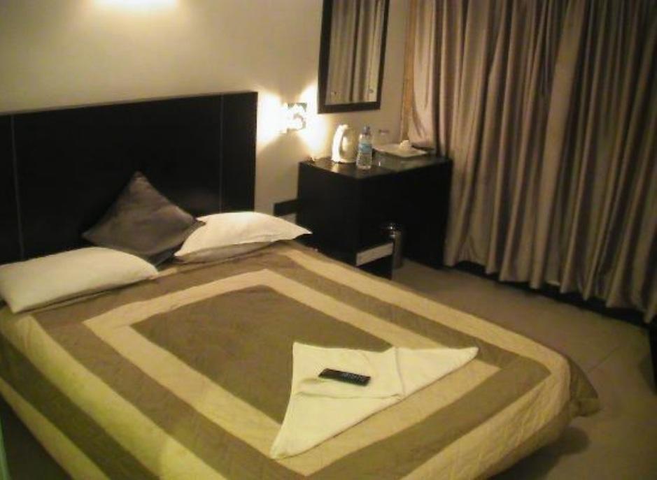 Hotel T.A.P. Gold Crest バンガロール 部屋 写真